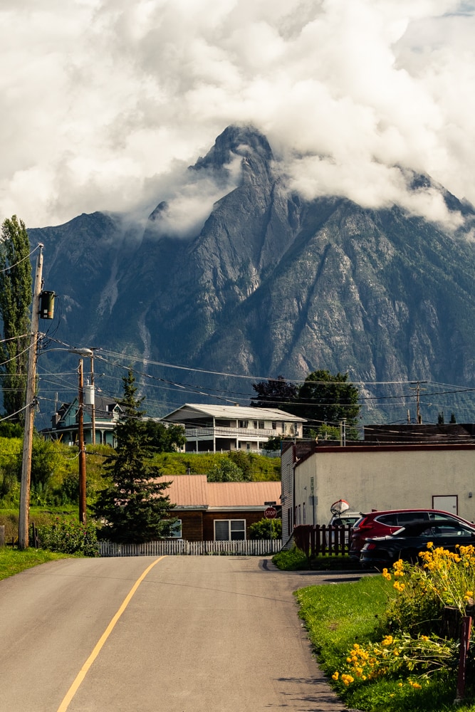 A quiet Hazelton street with Stekyoden in the clouds